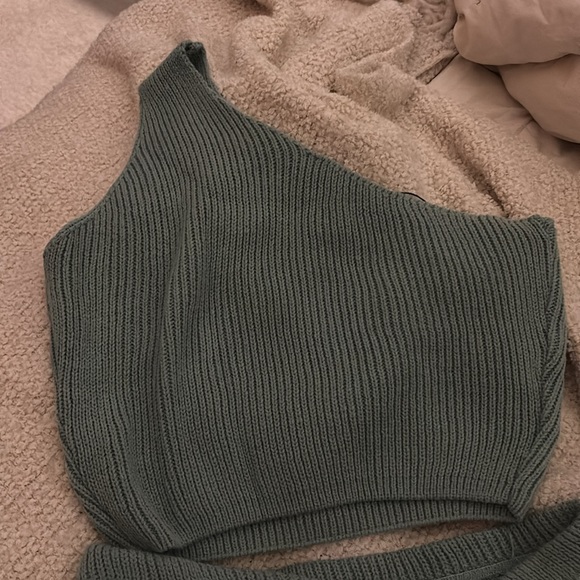 As Seen on Paige DeSirbo One Shoulder Top and Knit Pant Set - Picture 8 of 12